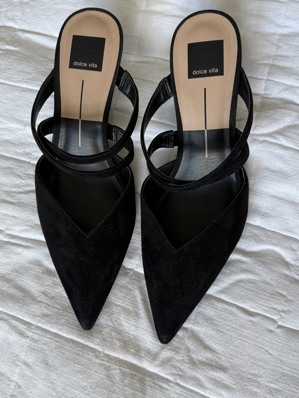 Dolce Vita Black Pointed Toe Double-Strap heel